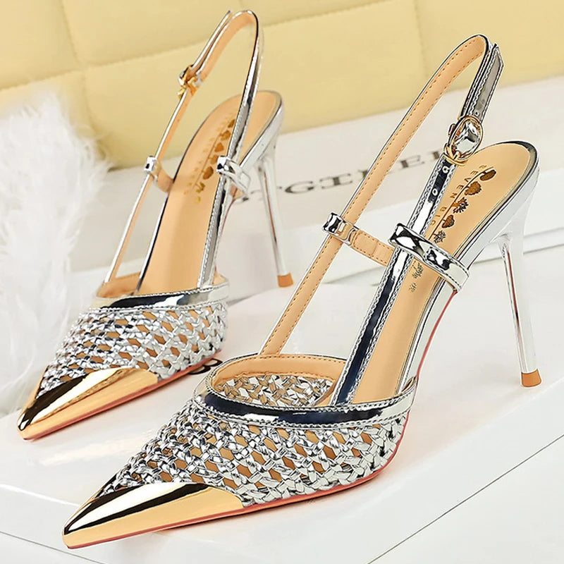 Success Chaser! Metal pointed tip High Heels
